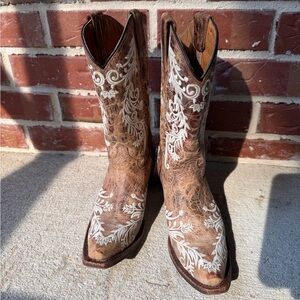 Corral Leather Cowboy Boots Size US 5 Tan and White